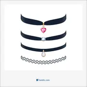 choker, گردن‌بند طوقی، چوکر (نوعی نوار پارچه‌ای باریک یا گردن‌بندی که خیلی نزدیک دور گردن قرار می‌گیرد)
